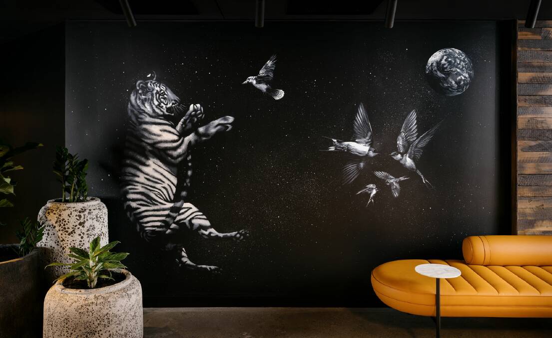 A mural at the hotel's reception featuring Sammy the Bengal tiger.