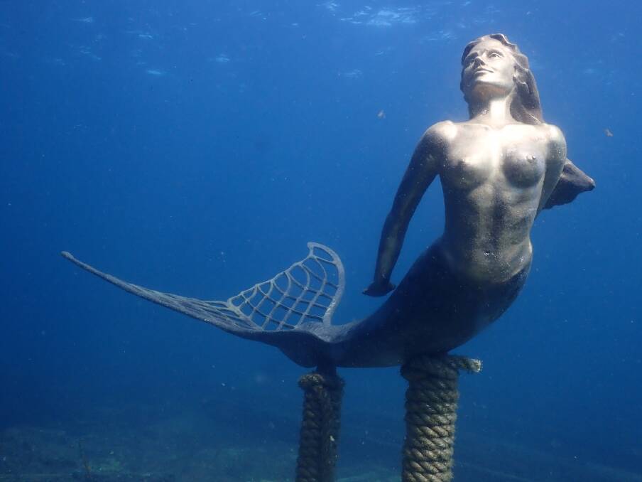 An underwater sculpture at Busselton Jetty.