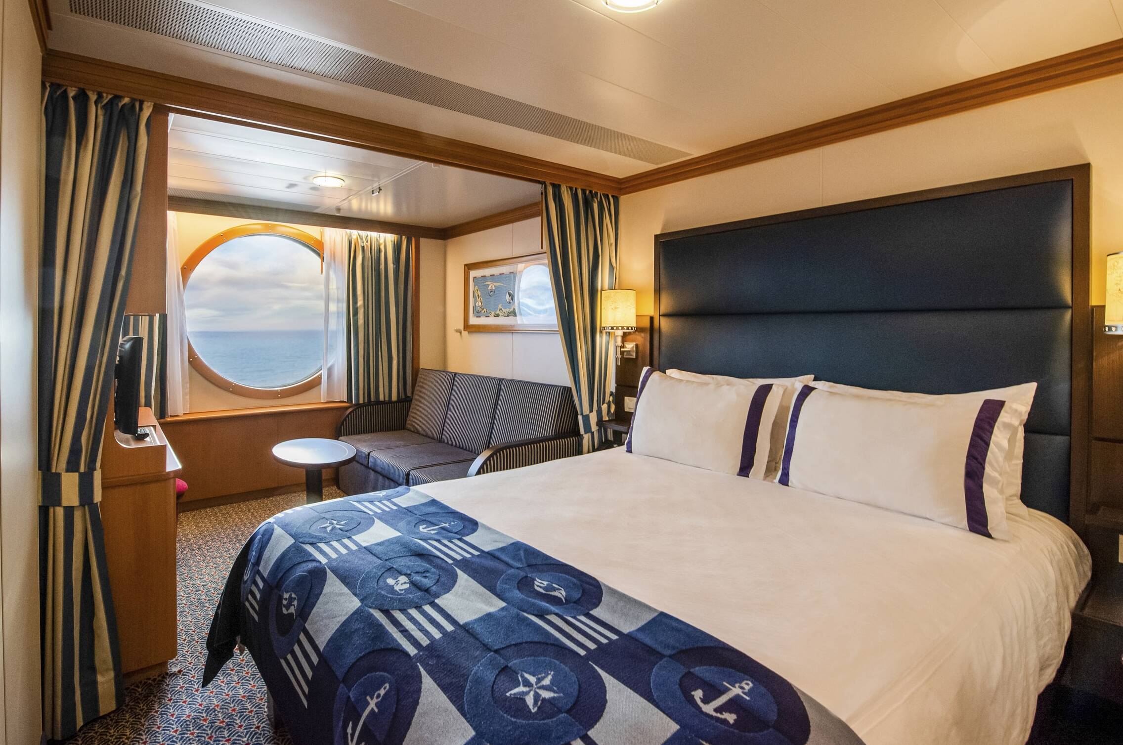 I tried the best inside cruise ship cabin hacks to see how well